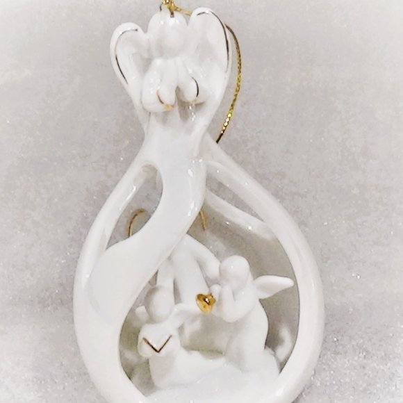 Avon China Christmas Tree Angel Ornament-2005 - Picture 2 of 4